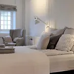 Store Ejlstrup 3*