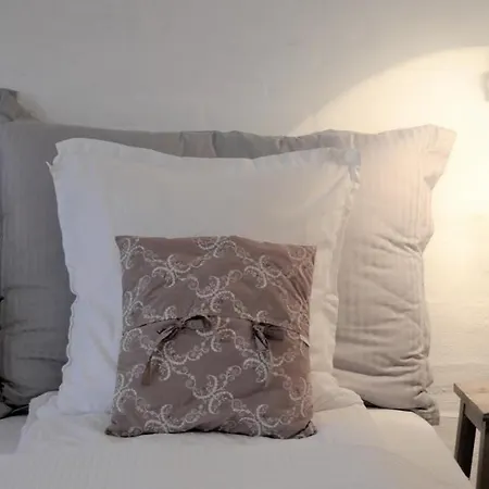 Store Ejlstrup Bed and Breakfast 3*